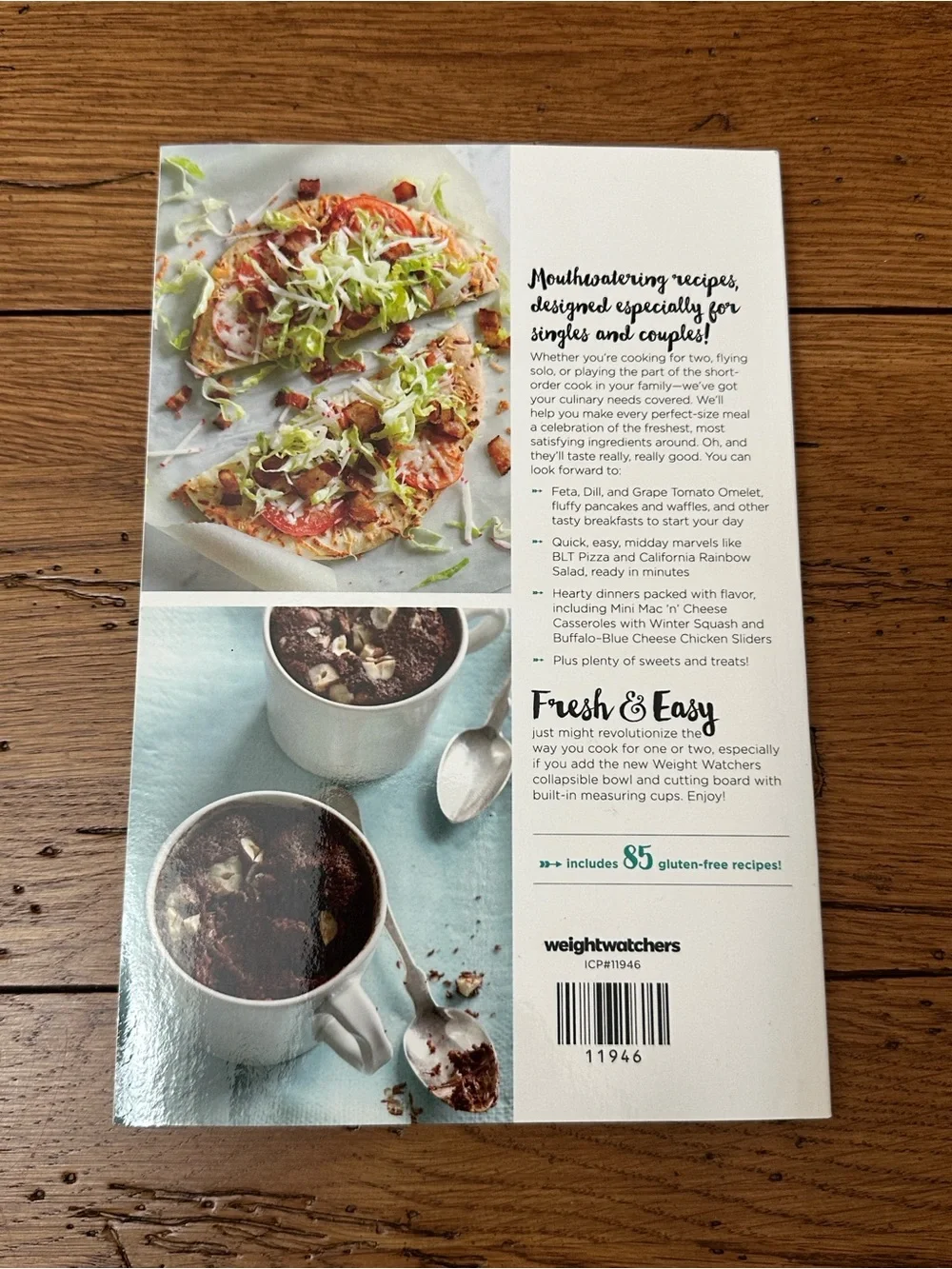 Weight Watchers Fresh & Easy Cookbook - White, Gold, Green Cover